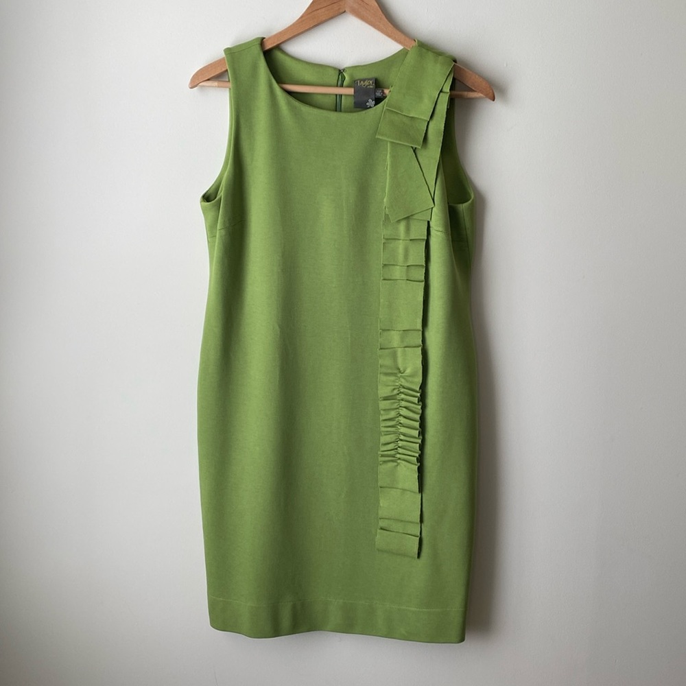 Taylor Petite sleeveless dress.  Size 12P.